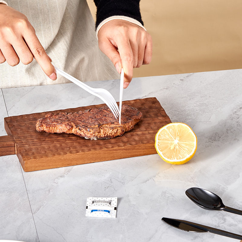 How to control weight deviation in the production of disposable knives, forks, and spoons?